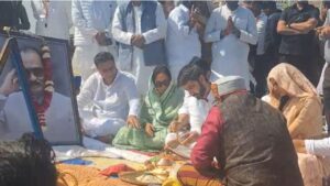 प्रयागराज में डिप्टी सीएम अजीत पवार का अंतिम अस्थि विसर्जन